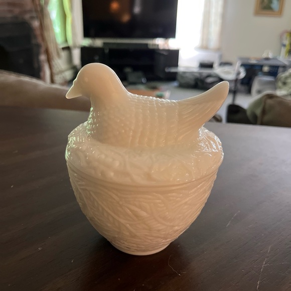 Avon Ivory Bird Ceramic Jar - Picture 1 of 5
